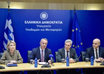 Υπουργείο Υποδομών και Μεταφορών: Υπεγράφη η σύμβαση για 100 λεωφορεία φυσικού αερίου στην Αθήνα